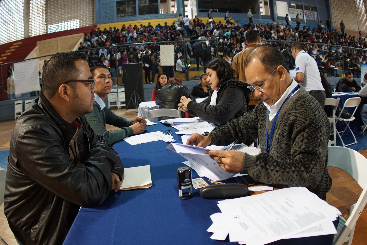 Tres mil plazas laborales se abren en San Pedro Sula