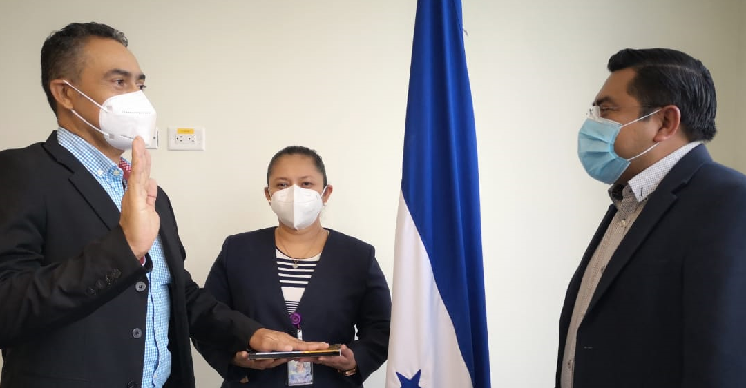 Secretario de Estado juramenta nuevo Gerente Administrativo de la Secretaría de Trabajo y Seguridad