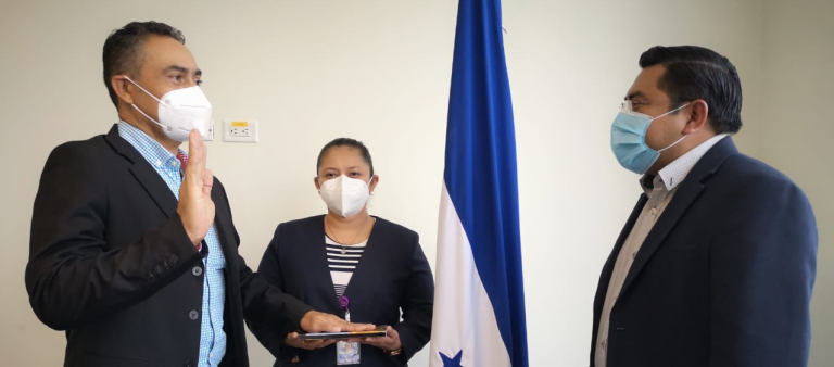 Secretario de Estado juramenta nuevo Gerente Administrativo de la Secretaría de Trabajo y Seguridad