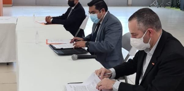 SECRETARÍA DE TRABAJO Y VISIÓN MUNDIAL FIRMAN CONVENIO PARA ERRADICAR EL TRABAJO INFANTIL