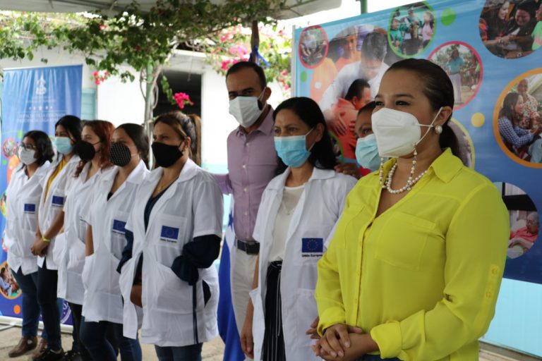 Gobierno impulsa empleo para mujeres a través de Sastrerías Comunitarias