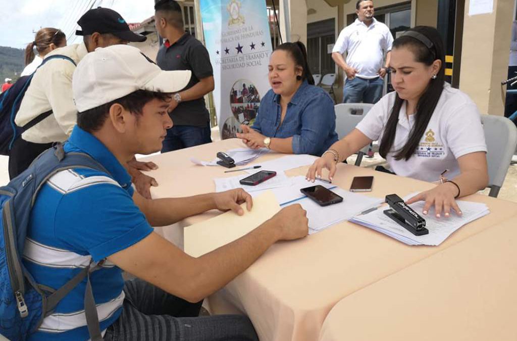 Secretaría de Trabajo confirma que se otorgarán nuevas plazas de trabajo temporal legal en los Estados Unidos