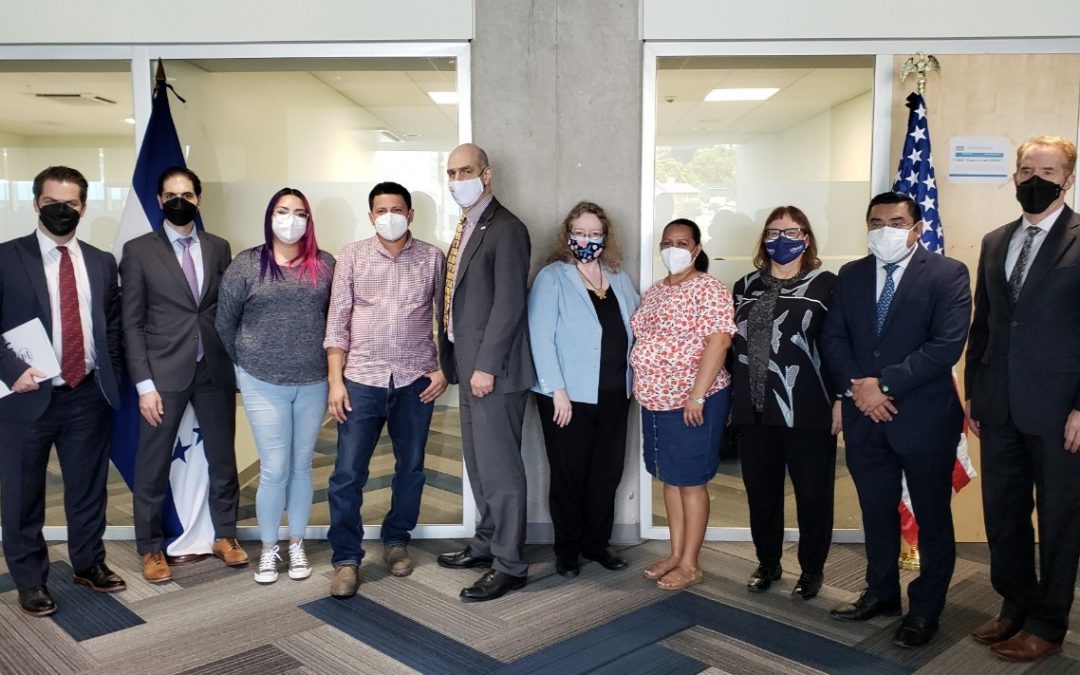 Ministro de trabajo se reúne con misión estadounidense para fortalecer el trabajo temporal en el extranjero