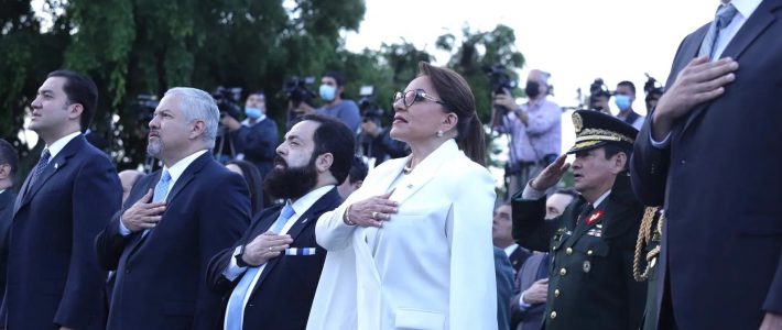Inician las Fiestas Cívicas de la Refundación