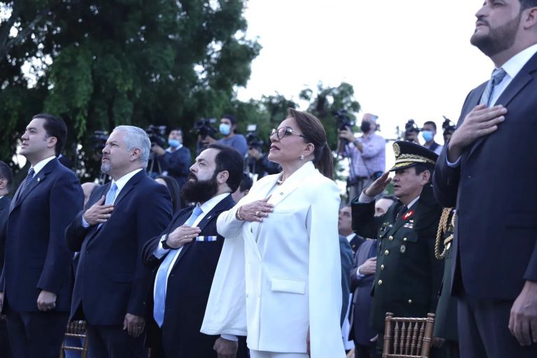 Inician las Fiestas Cívicas de la Refundación