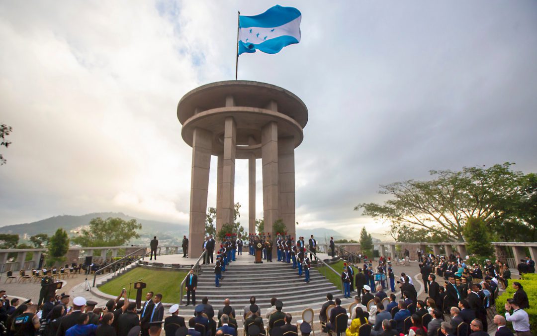 Civismo dentro y fuera de Honduras este Septiembre