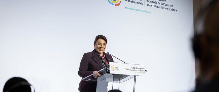 Presidenta Castro en Francia: «El Programa Nacional de Alimentación Escolar incluye la participación de familias, maestros, municipalidades, mancomunidades vinculando las compras locales para integrar a corto plazo la agricultura familiar campesina»